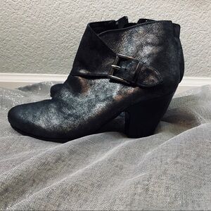 Vaneli silver/black booties